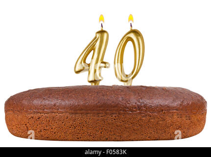 Geburtstagstorte mit Kerzen Nummer 40 isoliert auf weißem Hintergrund Stockfoto