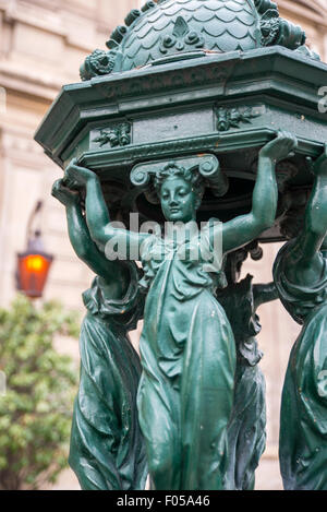 Wallace-Brunnen in Paris Stockfoto