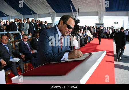 Der ägyptische Präsident Abdel Fatah Al-Sisi während der Einweihung der neuen Suez-Kanal Erweiterung, nach nur 1 Jahr abgeschlossen. Stockfoto