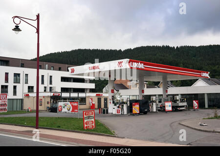 Lukoil Tankstelle in Belgien Stockfoto