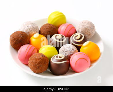 Gemischte Pralinen und Fruchtpralinen ganache Stockfoto