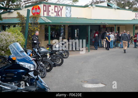 Pie in the Sky Motorcycle Club Café am alten pacific Highway, Cowan, New South wales, australien. Beliebter Treffpunkt für Radfahrer. Stockfoto