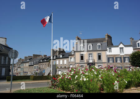 Blick auf die Straße am Place Saint-Michel, in Quartier Saint-Michel ein Wohngebiet in der Stadt von Saint Brieuc, Bretagne. Stockfoto