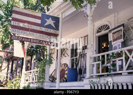 Marston Haus Antiquitäten auf der Route 1 in Wiscasset, Maine Stockfoto