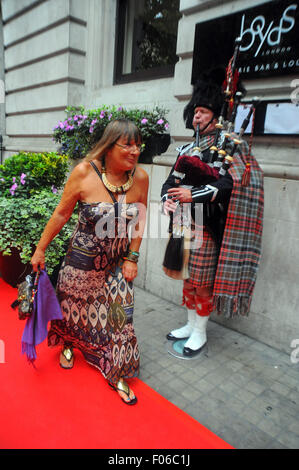 London, UK, 09.01.2014 Hilary Alexander besucht die schottischen Fashion Awards 2014 um 8 Northumberland im Londoner West End. Stockfoto