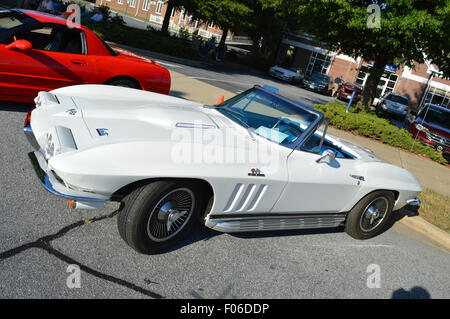Ein 1966 Chevrolet Corvette Sting Ray 427 Cabrio. Stockfoto
