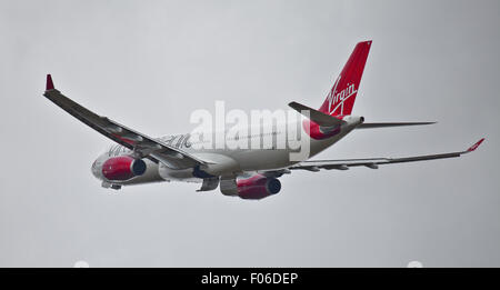 Virgin Atlantic Airbus A330 G-Rebe weg vom Flughafen London-Heathrow LHR Stockfoto