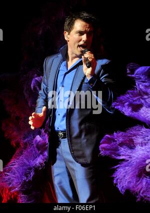 John Barrowman live auf der Bühne an der neuen Theatre Oxford am ersten Tag von seiner uk-Tour am 1. Oktober 2010 Stockfoto