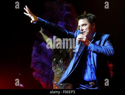 John Barrowman live auf der Bühne an der neuen Theatre Oxford am ersten Tag von seiner uk-Tour am 1. Oktober 2010 Stockfoto