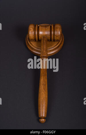 Braune Richter Hammer oder Auktion Holzhammer Stockfoto