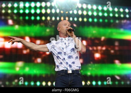 Macclesfield, Cheshire, UK. 8. August 2015. Jimmy Sommerville tritt am Rücklauf Festival Nord. Bildnachweis: Simon Newbury/Alamy Live-Nachrichten Stockfoto