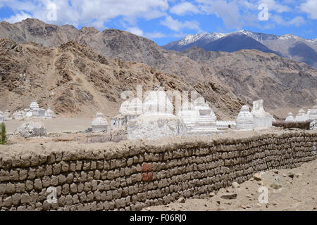 Buddhistischen Stupas in Leh Ladakh Kloster Indien Stockfoto