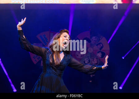 Bristol, UK. 8. August 2015. Der Lustgarten startete sein Edinburgh Fringe Festival-Programm eine Vorschau auf einige der 257-Shows, die in 23 Orten stattfinden.  Im Bild: Jess Robinson Credit: Richard Dyson/Alamy Live-Nachrichten Stockfoto