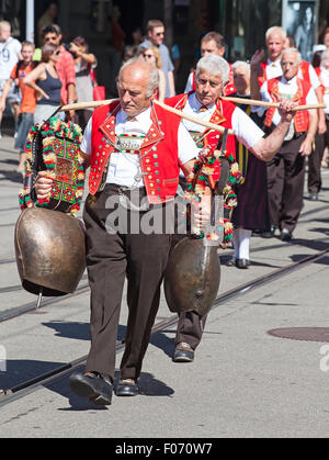 Zürich - 1. AUGUST: Nationalfeiertag-Parade am 1. August 2012 in Zürich, Schweiz. Vertreter des Kantons Appenzeller in Stockfoto