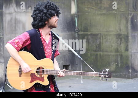 Straßenkünstler auf der Royal Mile in Edinburgh Fringe Festival 2015. Stockfoto