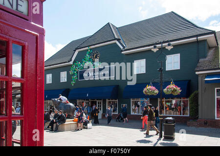 Polo Ralph Lauren Designer store am Bicester Village Outlet Shopping Centre, Bicester, Oxfordshire, England, Vereinigtes Königreich Stockfoto