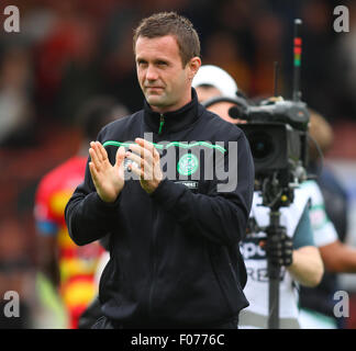 Glasgow, Schottland. 9. August 2015. Ladbrokes Schottische Premier League. Partick Thistle gegen Celtic FC. Ronnie Deila applaudieren die Weg Unterstützung © Action Plus Sport/Alamy Live News Stockfoto