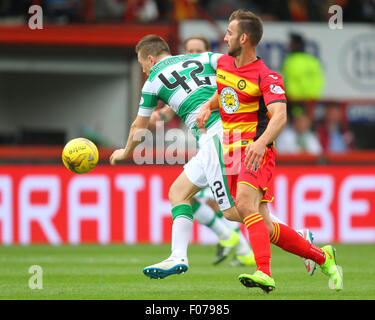 Glasgow, Schottland. 9. August 2015. Ladbrokes Schottische Premier League. Partick Thistle gegen Celtic FC. Sean Walsh Schlachten mit Sean Walsh © Action Plus Sport/Alamy Live News Stockfoto