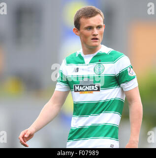 Glasgow, Schottland. 9. August 2015. Ladbrokes Schottische Premier League. Partick Thistle gegen Celtic FC. Liam Henderson © Aktion Plus Sport/Alamy Live-Nachrichten Stockfoto