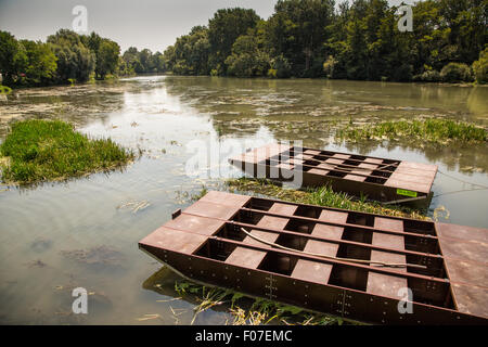 Wassermühle auf kleine Donau in der Nähe des Dorfes Tomasikovo, Slowakei, Europa Stockfoto