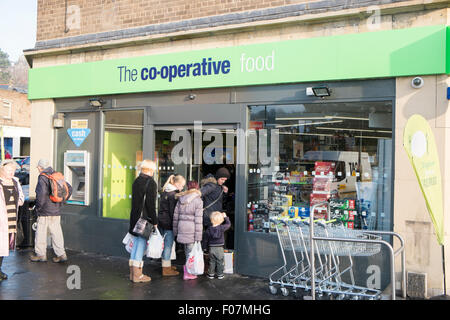 Die Genossenschaft Lebensmittelgeschäft in Bakewell, Derbyshire, England Stockfoto