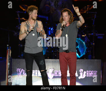 Oro-Medonte, Ontario, Kanada. 9. August 2016.  Florida Georgia Line (Tyler Hubbard, Brian Kelley) Peforms am 4. Tag der Stiefel und Herzen Musik Festival 2015 am Veranstaltungsgelände Burl Creek. Bildnachweis: EXImages/Alamy Live-Nachrichten Stockfoto