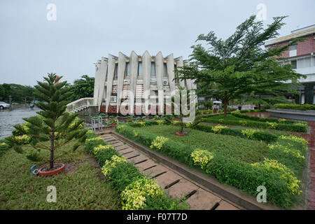 Bibliothek am Institut für Fremdsprachen, Teil der Bewegung neue Khmer-Architektur von 1960, Phnom Penh, Kambodscha Stockfoto