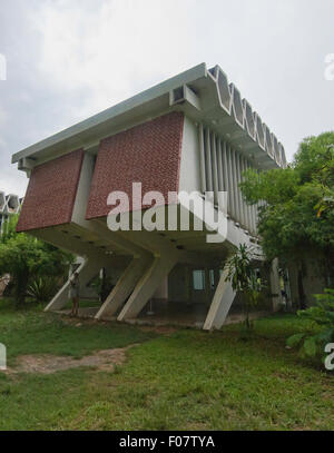 Institut für Fremdsprachen, Teil der neue Khmer-Architektur-Bewegung der 1960er Jahre, Phnom Penh, Kambodscha Stockfoto