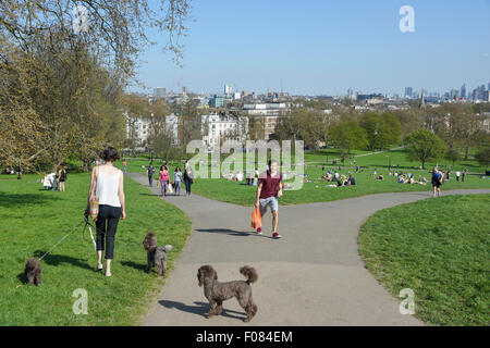Ansicht von London von Primrose Hill, London Borough of Camden, London, England, Vereinigtes Königreich Stockfoto