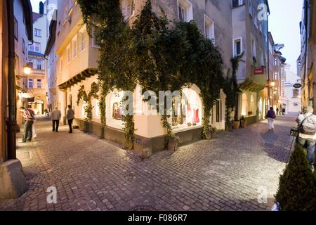 Ansicht der Kramgasse und Tandlergasse Ecke in Regensburg, Bayern, Deutschland Stockfoto