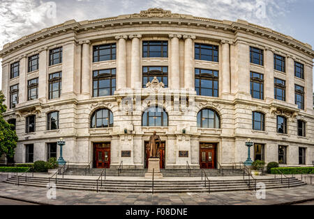 Dies ist ein 9 Foto Panorama oder der Supreme Court of Louisiana im French Quarter in New Orleans Louisiana Stockfoto