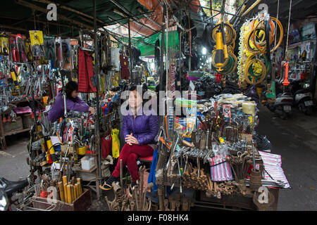 Hardware und Tool-Markt in Hanoi, Vietnam Stockfoto