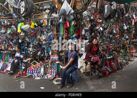 Hardware und Tool-Markt in Hanoi, Vietnam Stockfoto