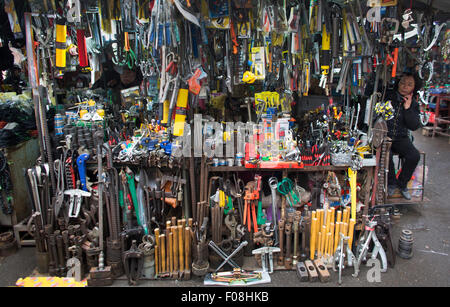 Hardware und Tool-Markt in Hanoi, Vietnam Stockfoto