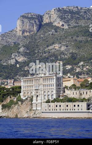 Fürstentum von Monaco, die Stadt Monte Carlo aus dem Meer gesehen Stockfoto