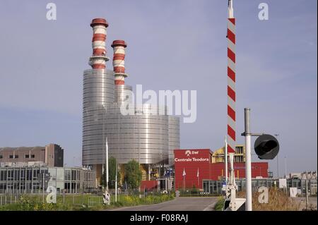 ENEL Kraftwerk - Teodora-, angeheizt durch Methangas in Ravenna - Porto Corsini (Italien) Stockfoto