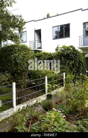 Weißenhofsiedlung mit Garten in Stuttgart, Deutschland Stockfoto