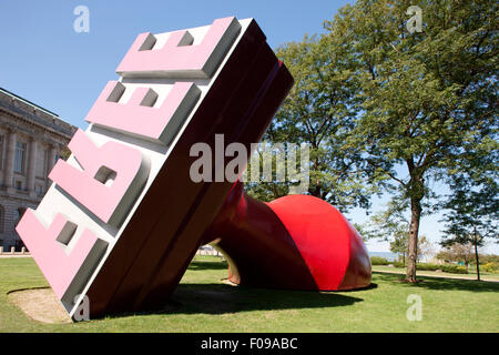 OLDENBURG/VAN BRUGGE KOSTENLOS STEMPEL WILLARD SKULPTURENPARK DOWNTOWN CLEVELAND OHIO USA Stockfoto