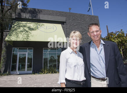 Los Angeles, Kalifornien, USA. 14. Juli 2015. Ehemann und Ehefrau Designteam des Wade Killefer und Barbara Flammang in Santa Monica feste Killefer Flammang Architekten. © Ringo Chiu/ZUMA Draht/Alamy Live-Nachrichten Stockfoto