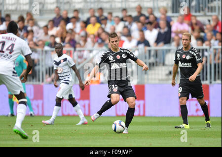 Bordeaux, Frankreich. 9. August 2015. Französischen Liga 1 Fußball Saisonauftakt Brordeaux im Vergleich zu Reims. Nicolas DE PREVILLE (Reims) © Action Plus Sport/Alamy Live News Stockfoto