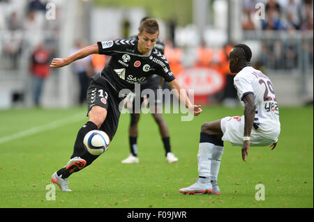 Bordeaux, Frankreich. 9. August 2015. Französischen Liga 1 Fußball Saisonauftakt Brordeaux im Vergleich zu Reims. Nicolas DE PREVILLE (Reims) © Action Plus Sport/Alamy Live News Stockfoto