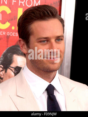 New York, New York, USA. 10. August 2015. Schauspieler ARMIE HAMMER besucht die New Yorker Premiere von "der Mann von U.N.C.L.E" im Ziegfeld Theater statt. Bildnachweis: Nancy Kaszerman/ZUMA Draht/Alamy Live-Nachrichten Stockfoto