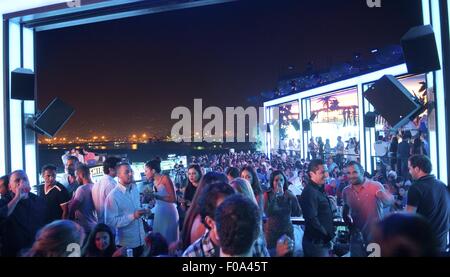 Menschen am Dach Skybar im Palm Beach Hotel, Beirut, Libanon Stockfoto