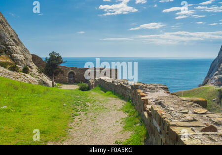 Ruinen der alten genuesischen Festung in Sudak, Halbinsel Krim Stockfoto