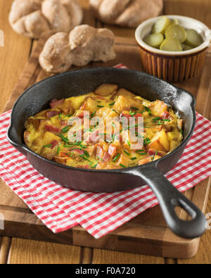 Bauernfrühstück. Deutsche Bauernfrühstück. Deutschland-Essen Stockfoto