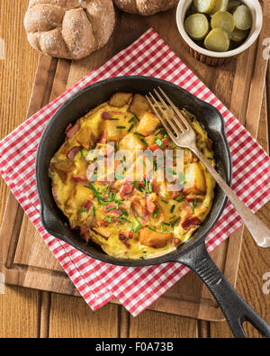 Bauernfrühstück. Deutsche Bauernfrühstück. Deutschland-Essen Stockfoto