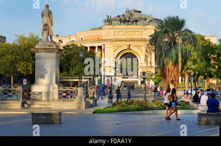 TEATRO MASSIMO, OPERNHAUS, PALERMO, SIZILIEN, ITALIEN Stockfoto