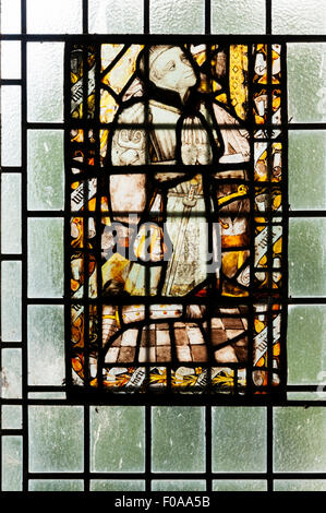 Ein Buntglas von Freda Coleborn in Str. Marys Kirche, Hotel, Kent.  SIEHE DETAILS IN DER BESCHREIBUNG. Stockfoto