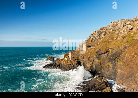 Die Krone-Minen, Botallack, gelegen am Rande. Cornwall © Barry Bateman Stockfoto