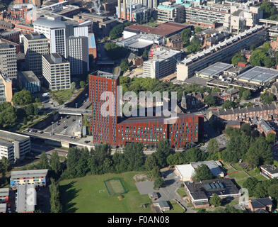 Luftaufnahme der Fernsehturm, Studentisches Wohnen für Beckett University of Leeds, West Yorkshire, Großbritannien Stockfoto